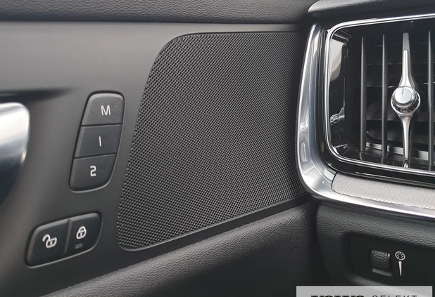 Volvo V60 cena 139900 przebieg: 95268, rok produkcji 2020 z Radzyń Podlaski małe 407